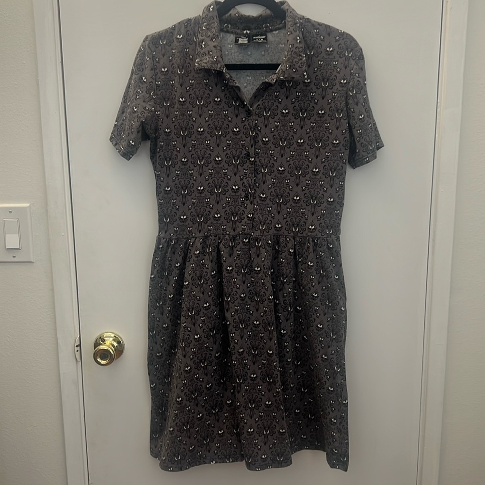 Women's Short Sleeve Gray Collared Fit-and-Flare Dress
